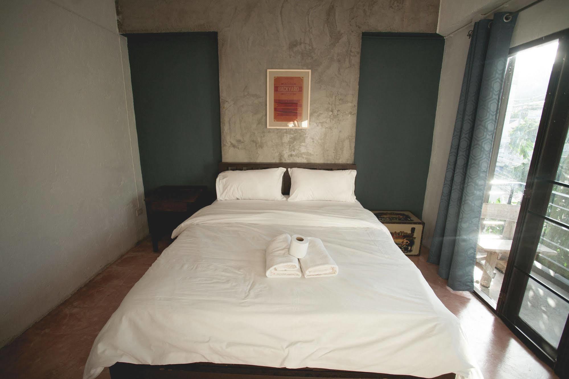 Isleep Guesthouse Chiang Mai Buitenkant foto