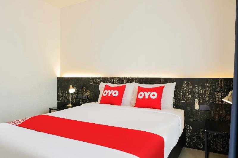 Isleep Guesthouse Chiang Mai Buitenkant foto