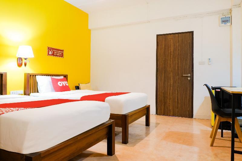 Isleep Guesthouse Chiang Mai Buitenkant foto